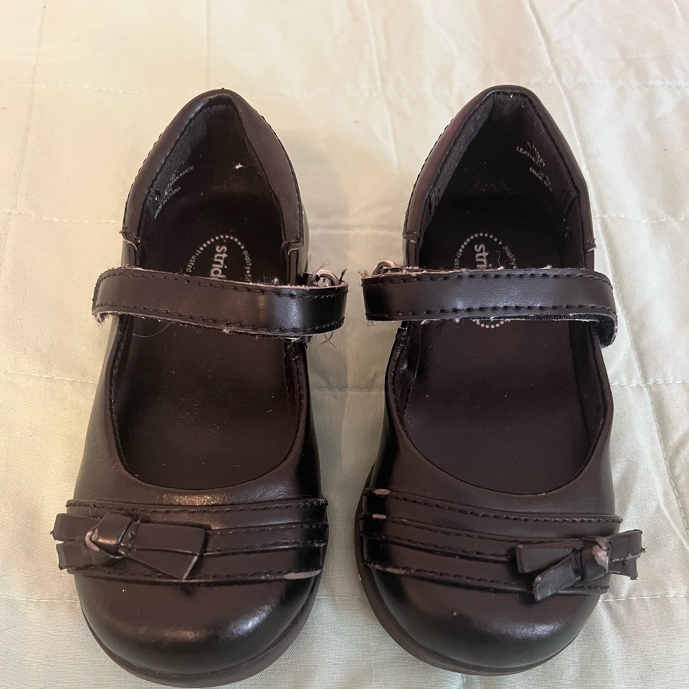 Stride Rite black Mary janes 6.5